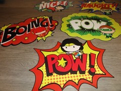 ! NEW 10 PIECE JUSTICE LEAGUE SUPERHERO CUT-OUT CARDBOARD DECOR