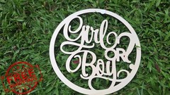 Qualiassu Wooden Gender Reveal Backdrop Sign