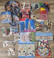Roblox Party Set for 10 w/ gift bags, wristbands, pendants, Masks, & cutouts