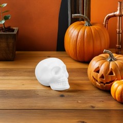 8Pcs Lightweight White Polystyrene Foam Skulls for Desktop and Party Decorations