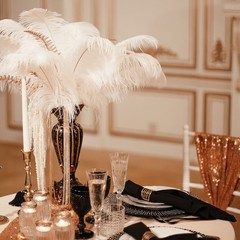 100 Pcs Natural Black / White Ostrich Feathers for Wedding White