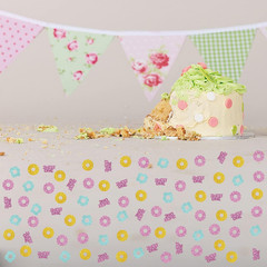 100Pcs Donut One Confetti, Gold Glitter Donut Grow up Paper Scatter, Sweet One P