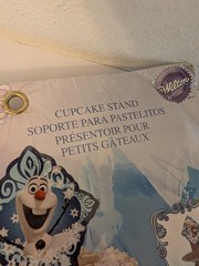 Disney Frozen Elsa & Anna Cupcake Cardboard Stand New & Sealed by Wilton