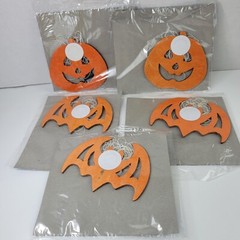 3D Halloween Tissue Paper Garlands 2 Orange Pumpkin and 3 Orange Bat 9 Feet Each