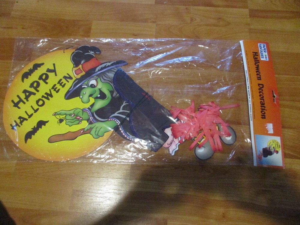 23.5″ Witch Halloween Honeycomb Hanging Decoration Vintage Paper Fantasies NOS