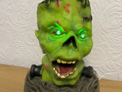 Halloween Animated Zombie Prop 11″ Tall LED Moves Sounds -🕹️Retro Gift Idea🕹️