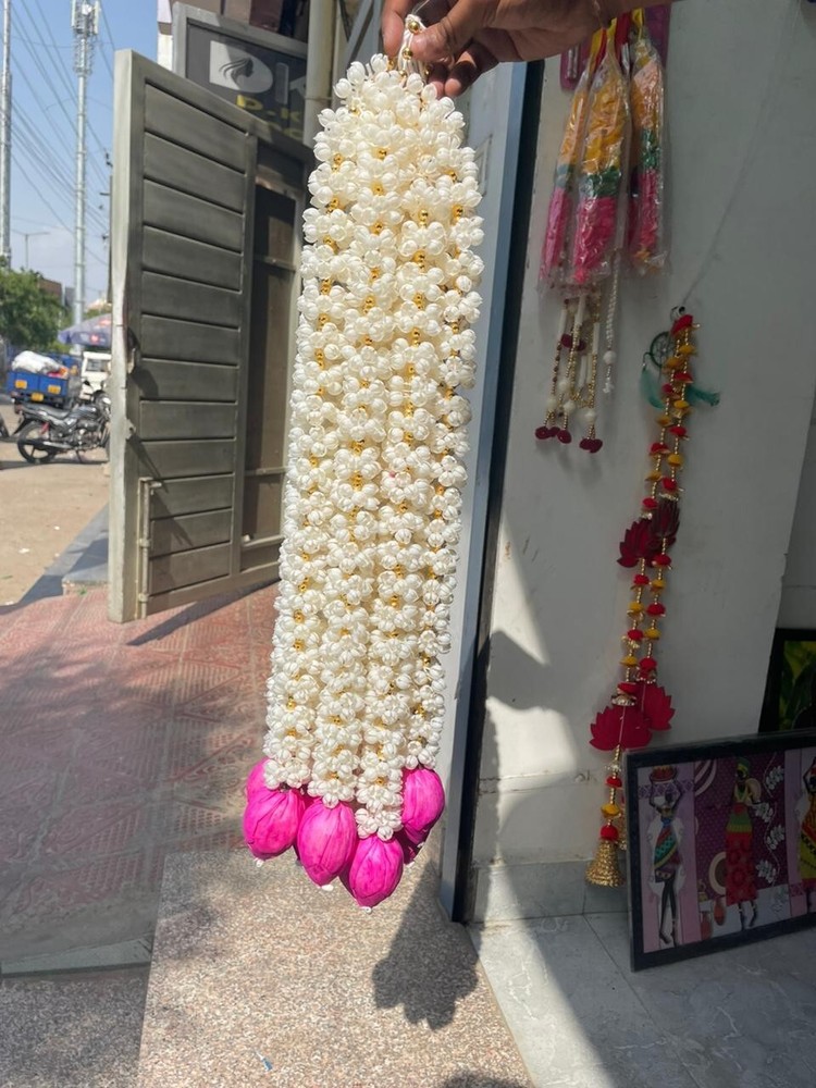 mogra garlands with lotus buds/lotus buds backdrop garlands/mogra garlands