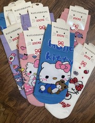 Hello Kitty Party Kit – 27 Pieces Birthday Party Decorations, Gift Bags & Prizes