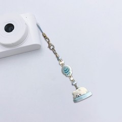 Nature Inspired Bear Keychain Pendant Accessory For Fashion Individuals
