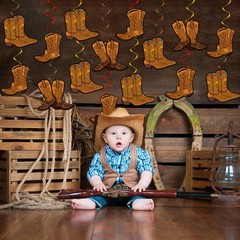 CowThemed Hanging Decor, 60PCS Swirls Boot Banner, Party Supplies
