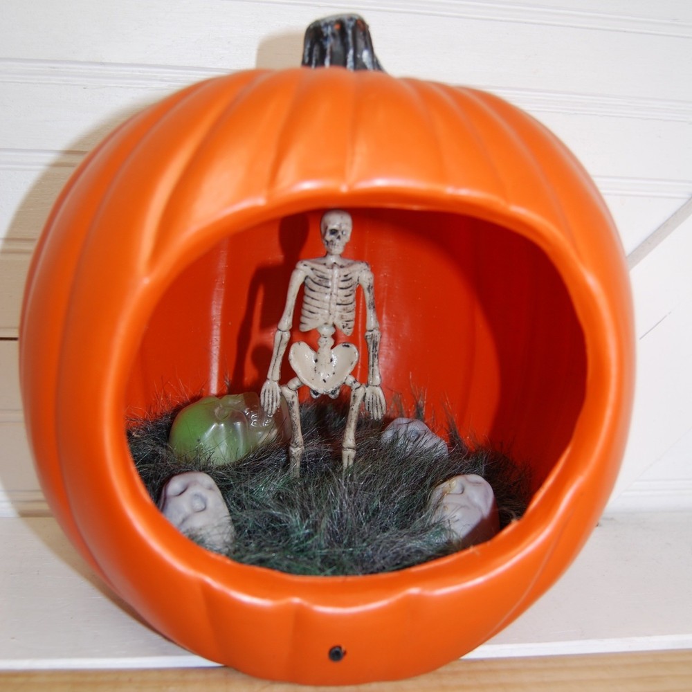 Vintage Halloween decor Pumpkin Grave Motion Sensor Light up Noise making Gemmy