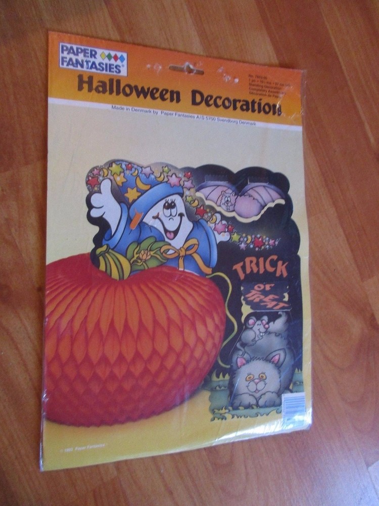 11.5″ Halloween Centerpiece Decoration Vintage 1992 Paper Fantasies NOS Denmark