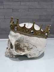 Crooked Crown Royalty Skull Skeleton Head Horror Halloween Ornament Decoration