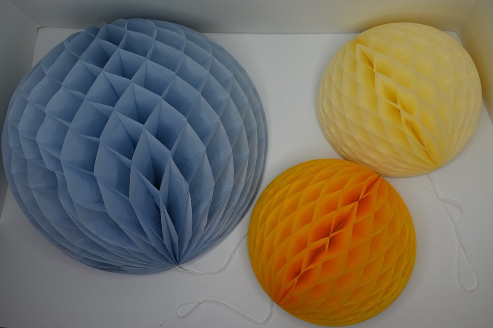 Spritz 3-Count Honeycomb Ball Decor Pack Blue/Yellow (Out of Packaging)