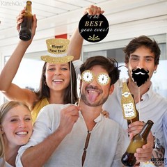 Glittery 2025 New Year’s Photo Booth Props Pack of 35 for Festive Celebrations