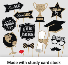 Fully Assembled – Set of 30 – Class of 2026 Graduation Selfie Signs – Congrats