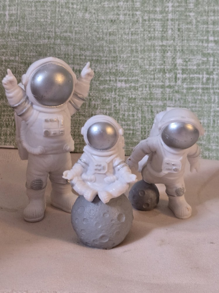 3 Pcs Astronaut Cake Topper Set Space Theme Spaceman Figurines Birthday Decor