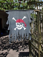 2 PCS 3ft x 2.5ft Weathered Linen Pirate Flag Halloween Party Room Decor