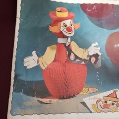 Gibson Honeycomb Clown Centerpiece Birthday Party Decoration Vintage 16.5 In USA