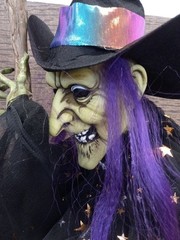 Halloween Decoration 1.4 ft 17″ Animated Witches Light Cauldron Presence New