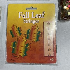 Lot of 4 Vintage 1998 Beistle 6.5’ Fall Leaf Stringer + 1 Maple Leaf Fanci-Fetti