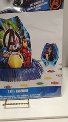 Marvel Avengers Party Kit – centerpiece,plus 2 small centerpiece & 20 confetti