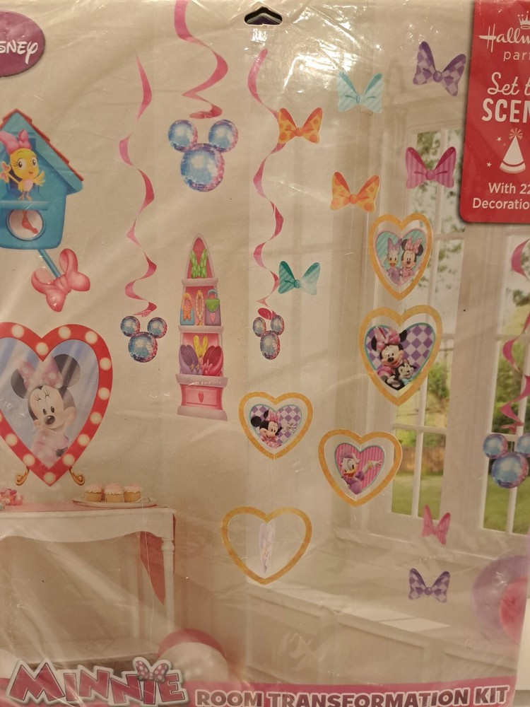 Hallmark Disney Minnie Mouse Dream Birthday Party Room Transformation Kit