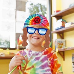 25 PCS Hippie Photo Booth Props 60s 70s Groovy Tie Dye Party Supplies