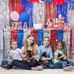 4Th of July Decorations, 2 Pack Red White and Blue Wavy Tinsel Foil Fringe Table