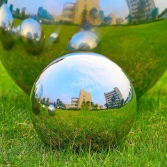 Compact and Lightweight Stainless Steel Hollow Ball for Easy Placement