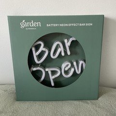 Garden ‘Bar open’ Neon Light Battery Operated Indoor & Outdoor – * Defect*