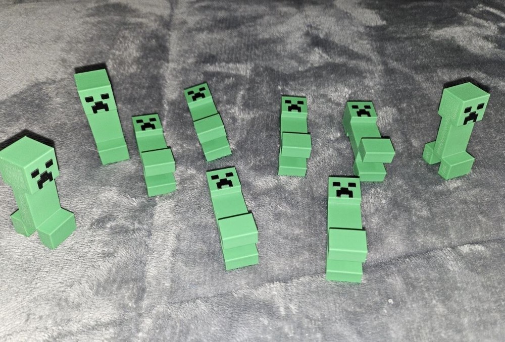 3D Printed Minecraft Creeper – Packs of 5 – Gifts or Party Favor/Decorations