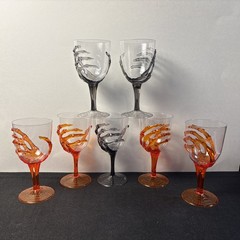 7 Skeleton Hand Plastic Wine Goblets Gothic Halloween Party Bar Decor Cups