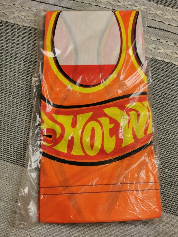 NEW 2003 Hallmark Party Hot Wheels Birthday Party Table Cover 54″ x 89″ + 8 Bags