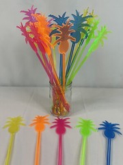 25 Pineapple Swizzle Sticks 9.5″ tall 5 Colors Adult Beverages Cocktail Tiki