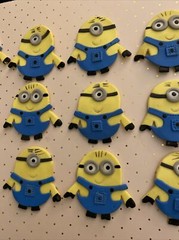 Minion Embellishments / Cold Porcelain minions /Cupcake Decor