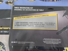 LOT OF 7 NEW DC Comics – Batman Table Decorating Kit – 3 Pieces Plus Confetti