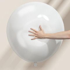 Cream White, Ivory Beige Balloons – Metallic Gold, Pearl White Sand – Neutral &