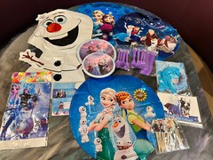 Frozen 2 Party Supplies Set – 128 Piece Birthday Decorations,10-Kids Frozen 2