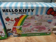 Hello Kitty and Friends Multicolor Tableware Party Kit for 8 Guests – 40 Pieces