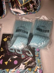 90s Party Pack birthday supplies 76 Pieces 16 Guest Set