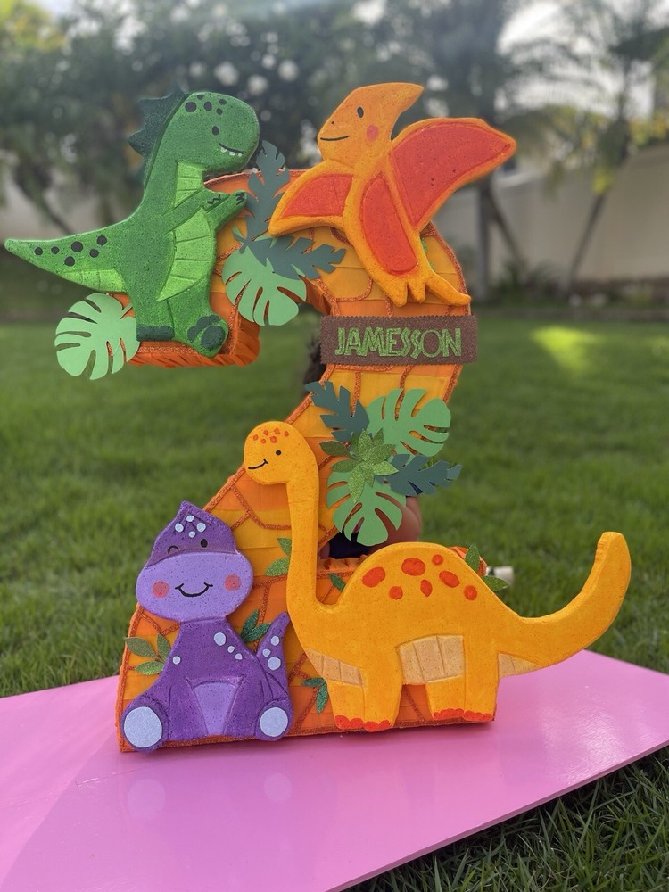 CUSTOM PIÑATAS SIZE LARGE 30”