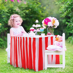 2 Pieces Red and White Striped Table Skirt Carnival Theme Table Skirts for Ci…