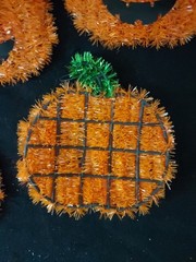 5 x Tinsel Halloween Smily Pumpkins Pumpkin Hanging Decorations 27cm x 26cm