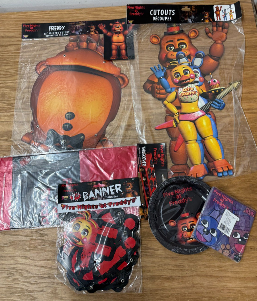 FIVE NIGHTS AT FREDDY’S Large Mixed Party Supplies Lot 6 Piece Decorations