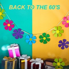 60 Pcs Retro Flower Cutouts 60s 70s Hippie Party Craft Wall Decor 4.33″ Multi