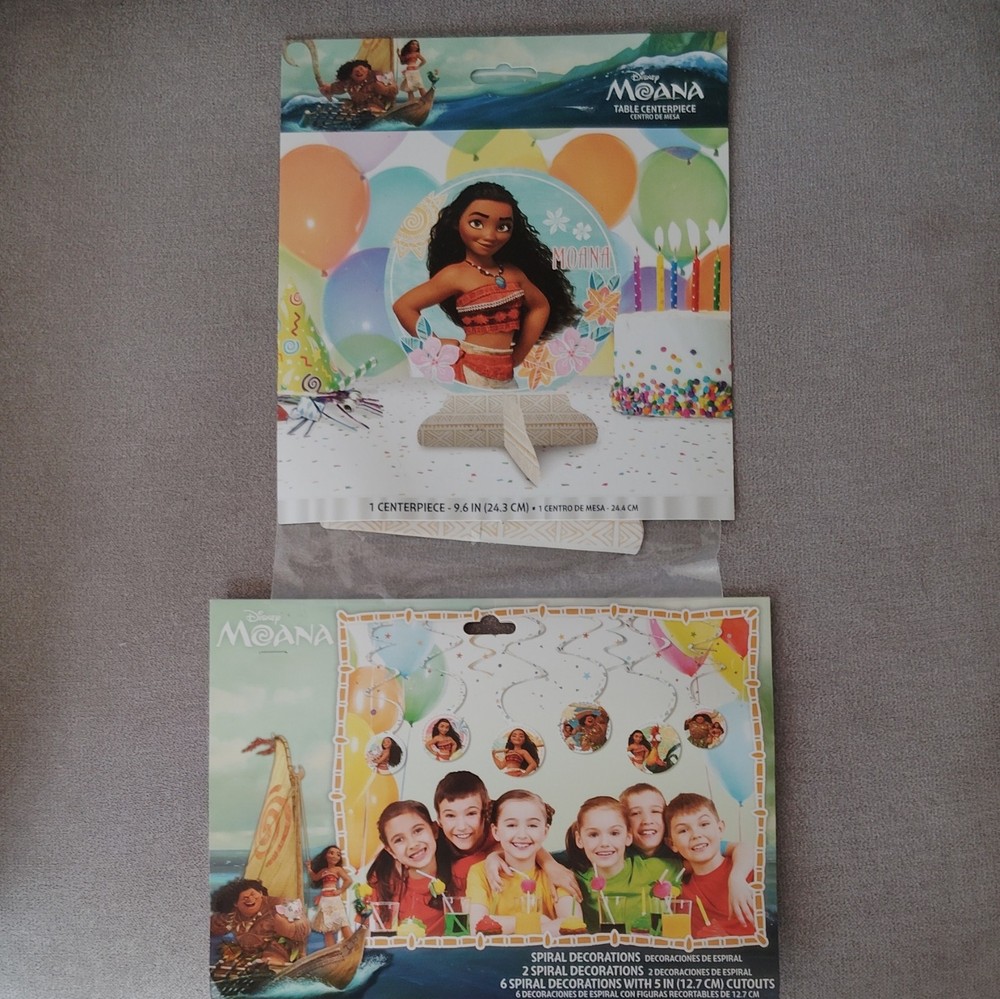Disney Moana Birthday Party Table Centerpiece w/ Spiral Hanging Decorations