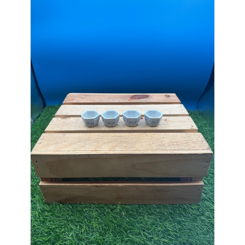 Vintage Blue and White Porcelain Hexagonal Miniature Cups / Planters – Set of 4