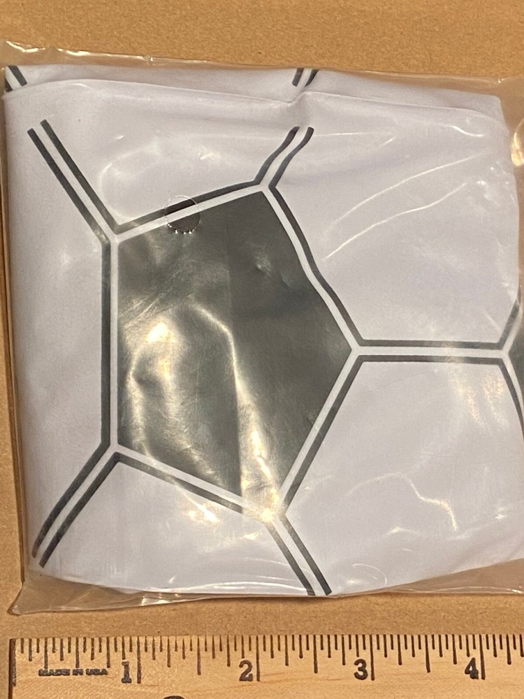 Inflatable 9″ Soccer Ball Prop For Party/Beach/Concert *NEW IN Package* a2
