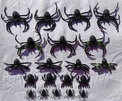 20 Fake Realistic Spider Insect Model Joke Prank Scary Prop Halloween Toy Horror